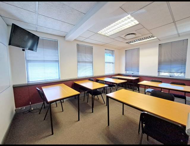 1,350M² OFFICE FOR SALE IN KLEINFONTEIN